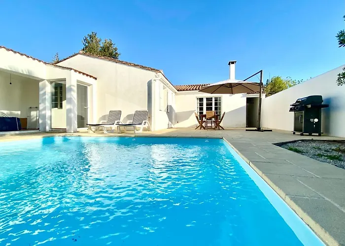 Acacias Belle Maison Avec Piscine Chauffee, Et Sauna 度假居 *