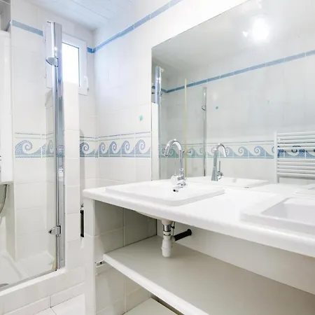 Acacias Belle Maison Avec Piscine Chauffee, Et Sauna