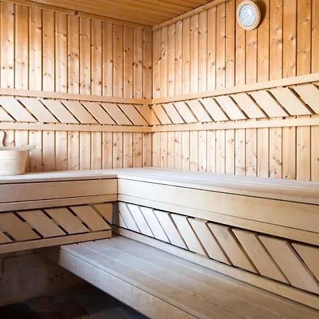 Acacias Belle Maison Avec Piscine Chauffee, Et Sauna Holiday home